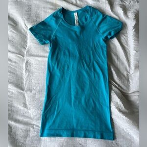 teal Lululemon size 0 swiftly top